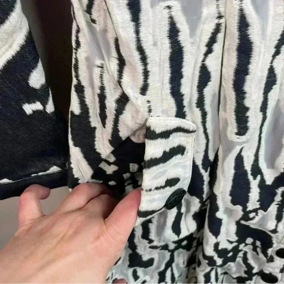 Samuel Dong Black And White Abstract Midi Button Down Dress - Picture 7 of 11